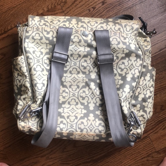 Petunia pickle bottom boxy backpack diaper bag - Picture 2 of 3